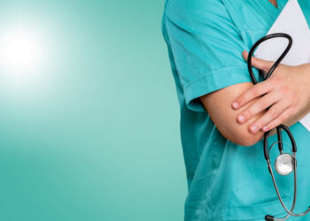 Ministrul Sănătății: „România va reține medicii tineri prin salarii, condiții bune și sprijin social”