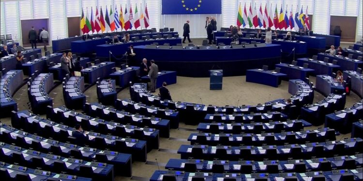 Parlamentul European a realizat un sondaj pentru a afla motivele pentru care românii merg la vot