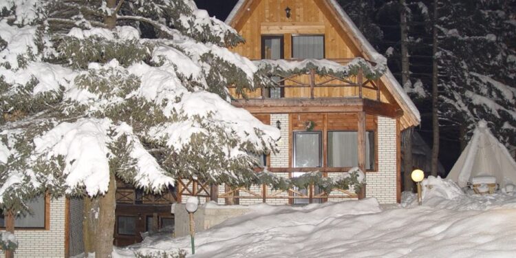 Atenție la fraudele cu vacanțe de Crăciun și Revelion cumpărate online