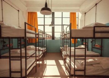 Ministerul Educației propune noi subvenții de cazare și masă pentru studenți