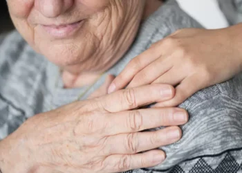 Guvernul a adoptat noua grilă de evaluare a nevoilor persoanelor vârstnice, după 24 de ani