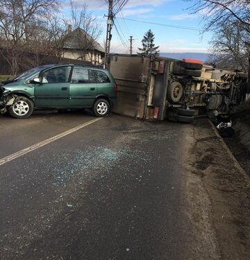 Accident între un autoturism și o utilitară
