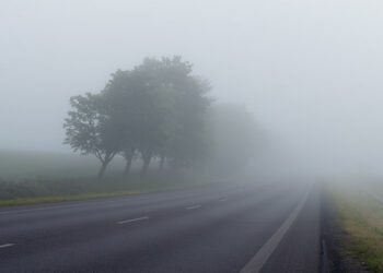 Cod Galben de ceață și polei: atenție sporită pentru participanții la trafic