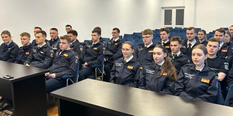 Viitorii ofițeri de poliție, în practică la I.P.J. Botoșani