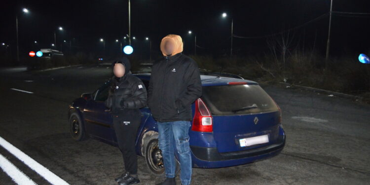 Doi cetățeni africani, opriți la frontieră în timp ce încercau să intre ilegal în România