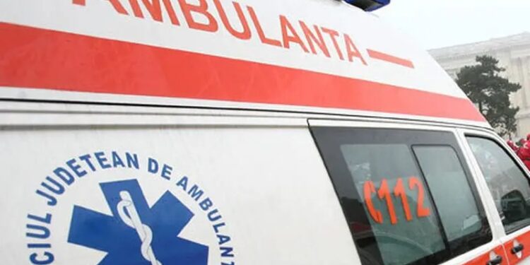 Tragedie într-o localitate din Botoșani: Tânăr electrocutat în timp ce încerca să monteze un bec.