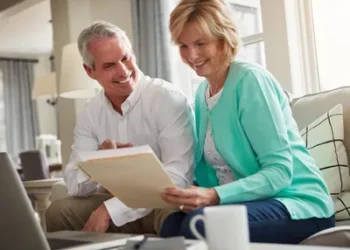 Pensionarii români din străinătate trebuie să transmită certificatele de viață la Casa de Pensii Botoșani