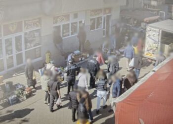 Acțiune a Poliției Locale în Piața Centrală Botoșani: Amenzi de peste 6.400 de lei pentru comerț ilegal și parcare neregulamentară