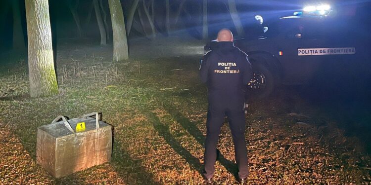 Țigări de contrabandă reținute cu focuri de armă la frontiera cu Republica Moldova