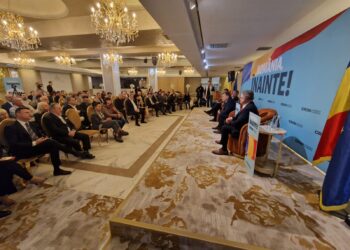 Crin Antonescu, vizită la Botoșani: Întâlniri cu susținători și discuții despre viitorul politic