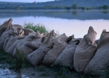 Cod Galben de inundații pe sectorul superior al râului Prut, începând de duminică seara