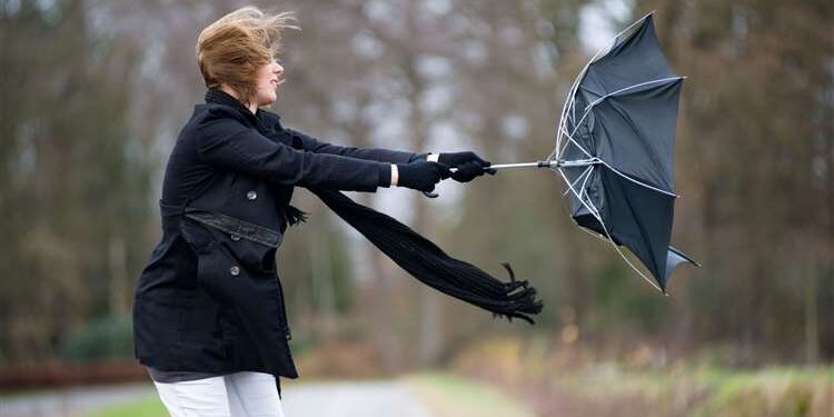 De mâine se strică vremea. Cod galben de vânt puternic în județul Botoșani