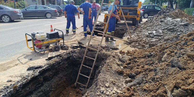 Avarie la rețeaua de apă în municipiul Botoșani – mai multe străzi rămân fără apă potabilă