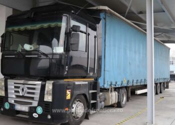 Captură record în Vama Siret: tir încărcat cu peste 26 de milioane de țigarete, confiscat