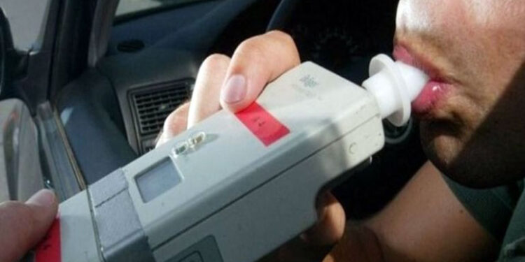 Șofer depistat băut la volan