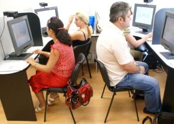 Tentativă de mituire la Serviciul Permise Botoșani