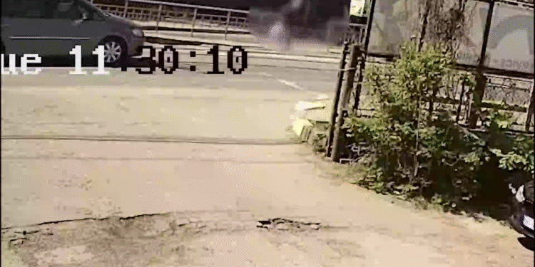 Femeie de 72 de ani, lovită în plin pe o trecere de pietoni cu probleme din fața Liceului Textil Botoșani VIDEO