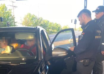 Freon și alcool transportate ilegal de un cetățean român