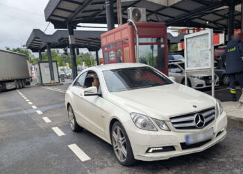 Autoturism cu numere provizorii din Germania, oprit la PTF Stânca