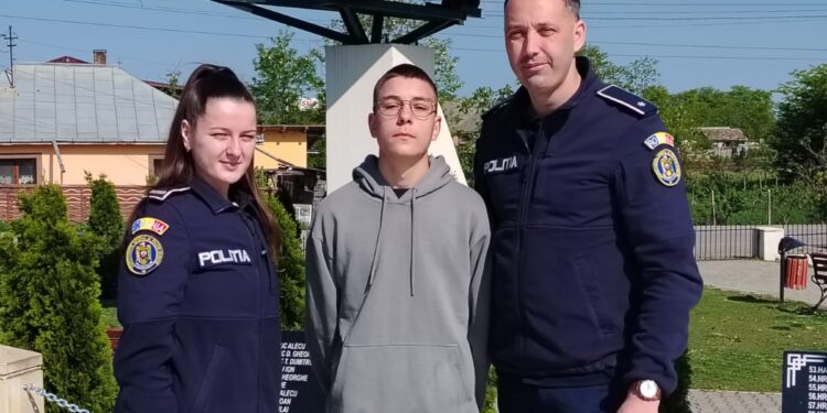Un adolescent din Hlipiceni a salvat un copil de 3 ani aflat în pericol pe stradă