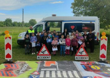 Poliția și Școala – Parteneriat pentru Siguranța Elevilor în cadrul celei de-a doua ediții a campaniei „Săptămâna Școala în Siguranță” FOTO
