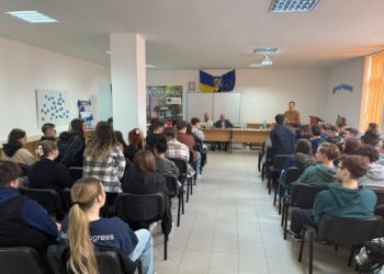 Elevii din Dorohoi au făcut cunoștință cu antreprenoriatul direct de la sursă