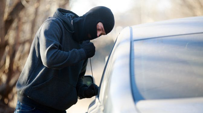 Tânăr de 25 de ani reținut de polițiștii botoșăneni