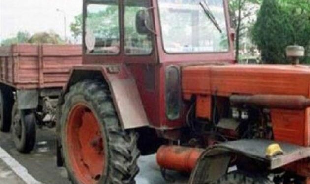 Prins în trafic fără permis și cu remorcă neînmatriculată