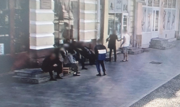 Cu berea pe trepte, dar cu amendă în buzunar: distracție de 300 de lei în Centrul Istoric