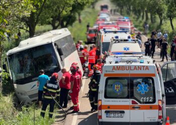 Accident grav: Un autocar s-a răsturnat, activat Planul Roșu de Intervenție