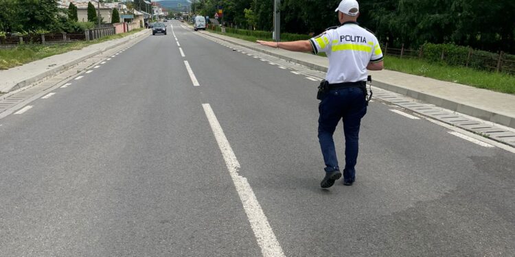 Razia care a băgat frica-n șoferi! Orașul Ștefănești, luat cu asalt de poliție – amenzi de peste 64.000 de lei într-o singură dimineață!