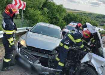 Accident cu victime în Durnești! Un copil, salvat la limită GALERIE FOTO