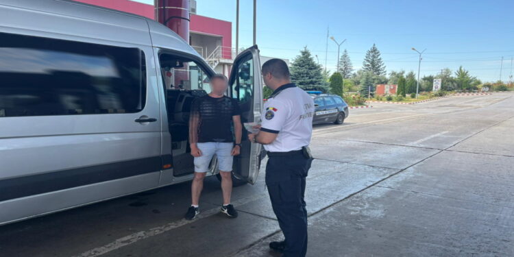 Un moldovean căutat pentru OMOR în Germania, săltat de polițiști la Stânca!