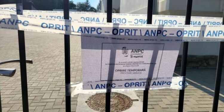 Tavan prăbușit într-un loc de joacă din Botoșani: doi copii la spital, activitate suspendată și amendă de 30.000 de lei