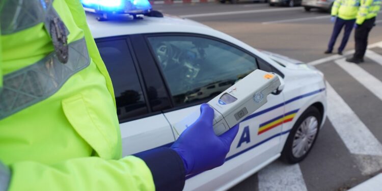Șofer turmentat din Constanța, prins mangă la volan în Vorona! Polițiștii l-au băgat direct după gratii!
