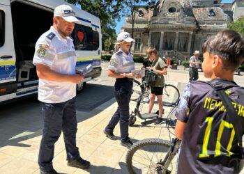 Lecție de stradă pentru micii vitezomani pe două roți! FOTO&VIDEO