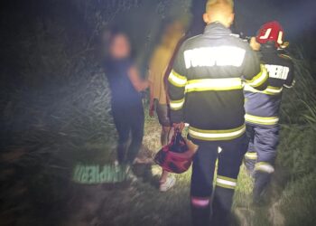 Două tinere, rătăcite ore în șir, salvate de pompierii militari!