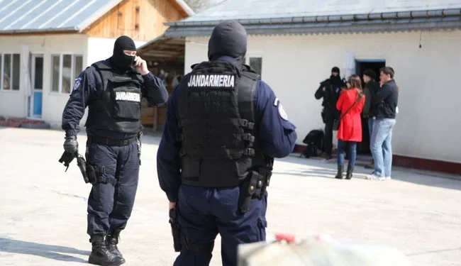 Polițiștii dau iama în casa contrabandiștilor de țigări din Botoșani