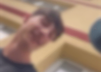 Zeci de apartamente noi, devastate de un grup de tineri în Botoșani – Poliția a intrat pe fir după ce și-au filmat singuri faptele