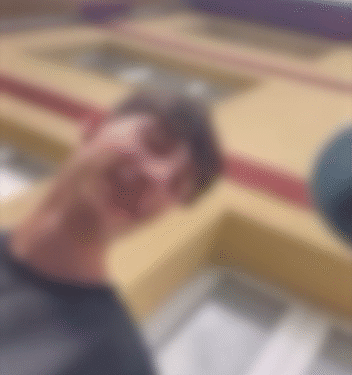 Zeci de apartamente noi, devastate de un grup de tineri în Botoșani – Poliția a intrat pe fir după ce și-au filmat singuri faptele