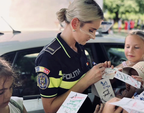 COPILĂRII ÎN SIGURANȚĂ! Polițiștii din Botoșani învață copiii cum să se ferească de abuz și exploatare