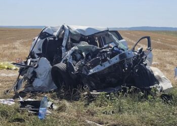 Familie lovită mortal de TIR – imagini șocante surprinse pe cameră VIDEO