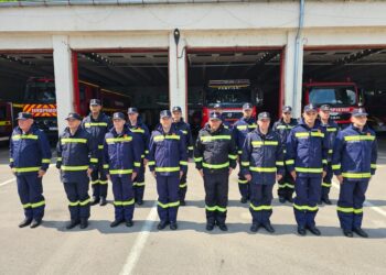 Solidaritate în uniformă: Alți 15 pompieri din Botoșani au plecat în sprijinul sinistraților din Suceava