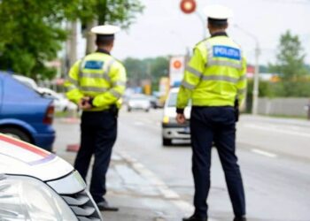 Amenzi de peste 15.000 de lei și permise reținute în lupta împotriva transportului ilegal de persoane!