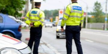 Amenzi de peste 15.000 de lei și permise reținute în lupta împotriva transportului ilegal de persoane!