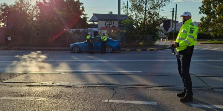 Descindere de amploare în Centrul Vechi din Botoșani! Poliția a luat la puricat zeci de imobile și a legitimat peste 160 de persoane Foto & VIDEO