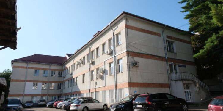 Scandalul de pe șantierul Oncologiei: bolnavii de cancer, victime ale birocrației și ale constructorilor cu probleme!