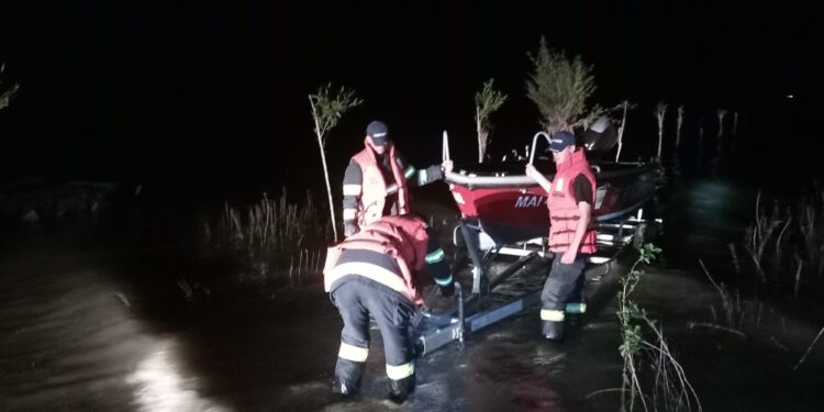 Pescari dispăruți în toiul nopții, salvați după ore de căutări cu termoviziune!