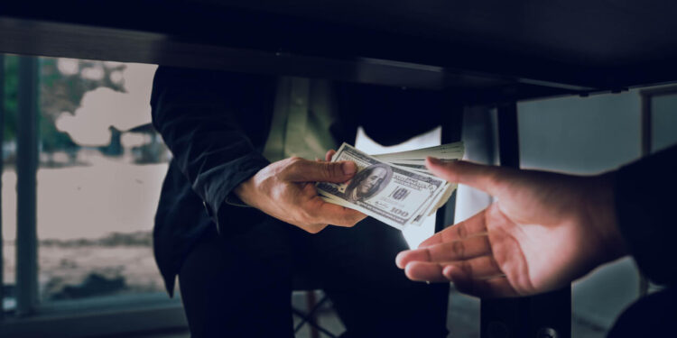 Scandal uriaș la Botoșani! Primar prins cu șpaga: 500.000 de lei pentru asfaltări!