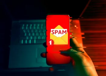 Hoții digitali pregătesc marea lovitură de Black Friday și în „luna cadourilor”! Cum ne ferim de capcanele online